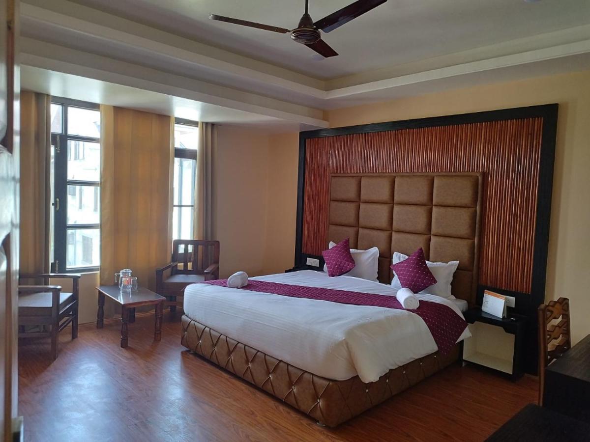 Hotel Fair Mount, Airport Road, Humhama Srinagar Exteriér fotografie