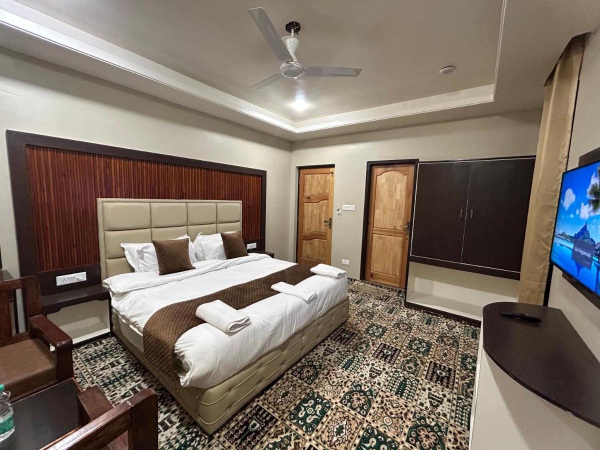 Hotel Fair Mount, Airport Road, Humhama Srinagar Pokoj fotografie