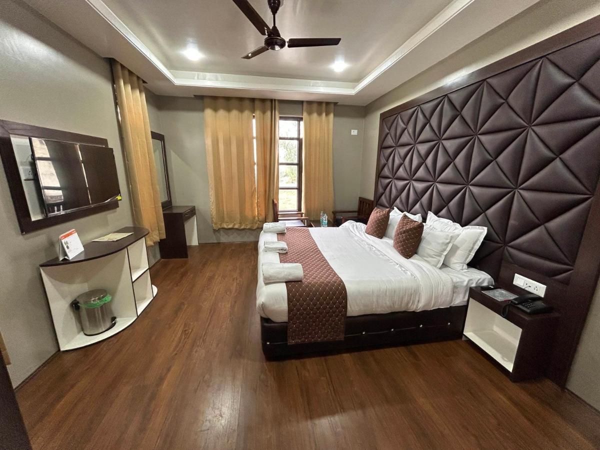 Hotel Fair Mount, Airport Road, Humhama Srinagar Exteriér fotografie