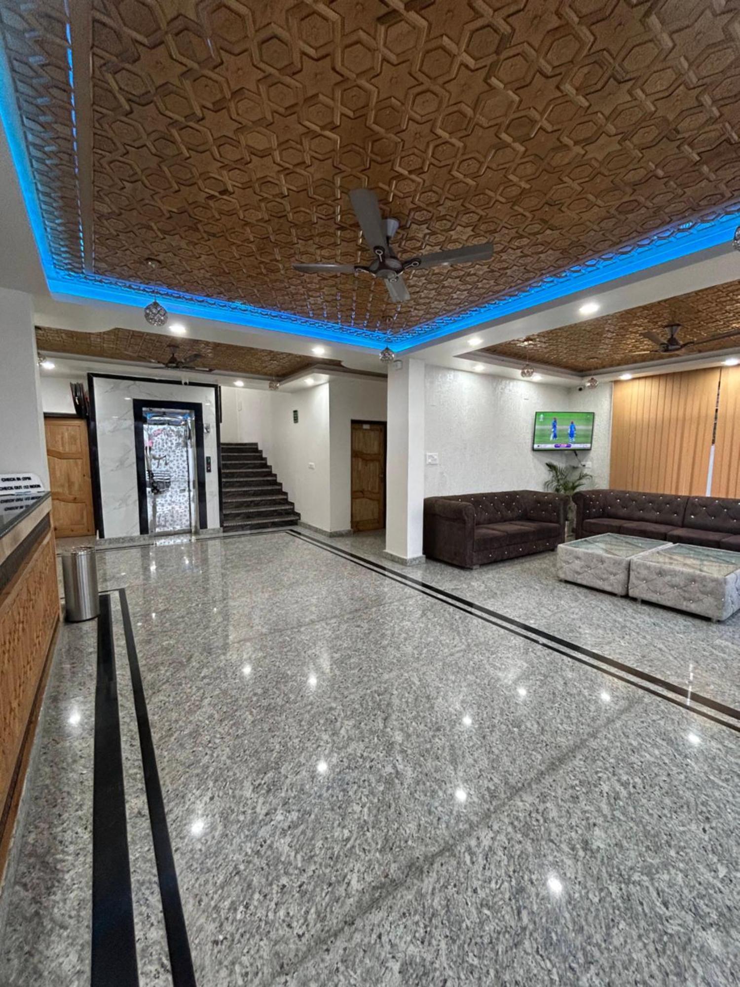 Hotel Fair Mount, Airport Road, Humhama Srinagar Exteriér fotografie