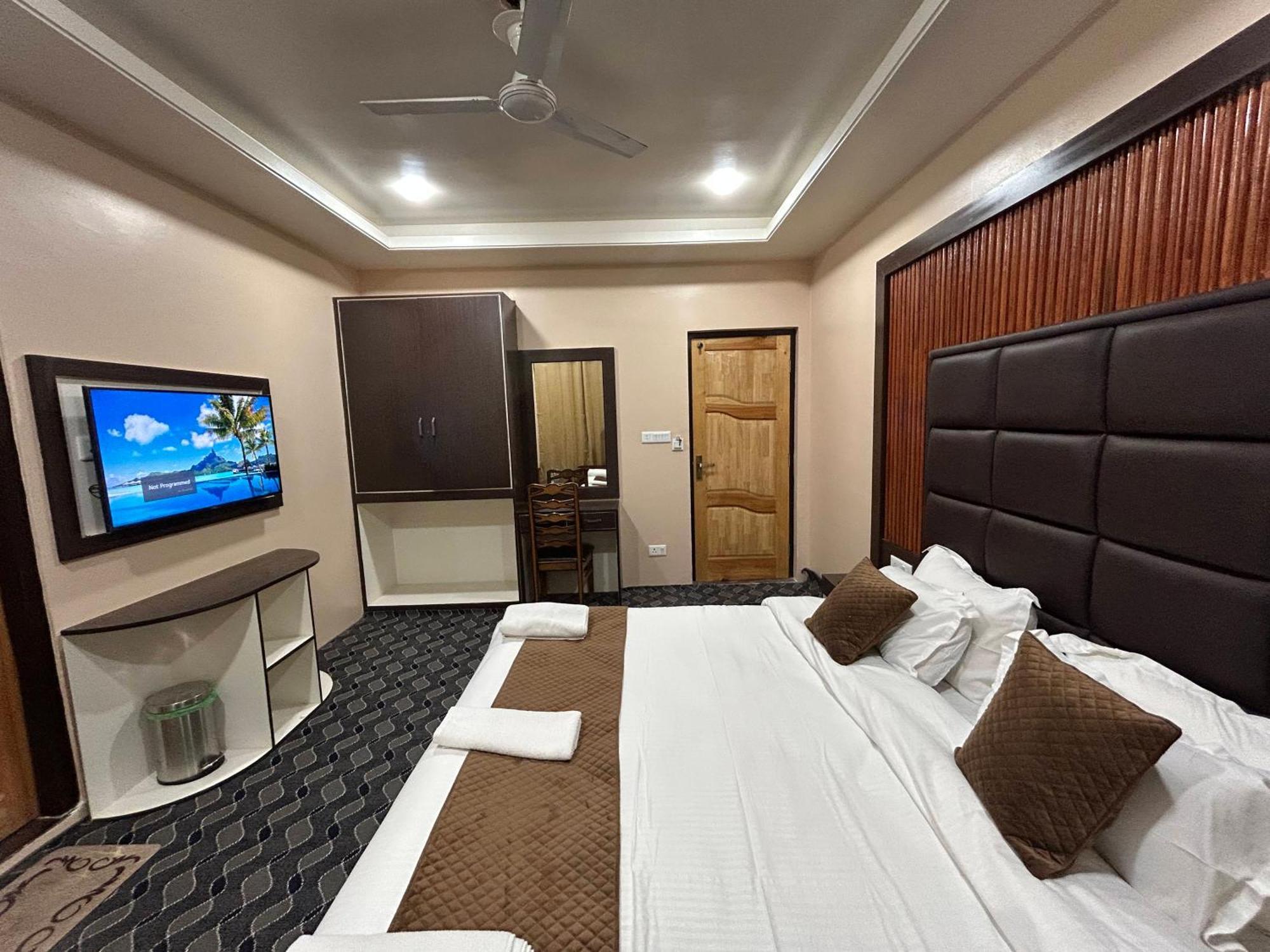 Hotel Fair Mount, Airport Road, Humhama Srinagar Pokoj fotografie